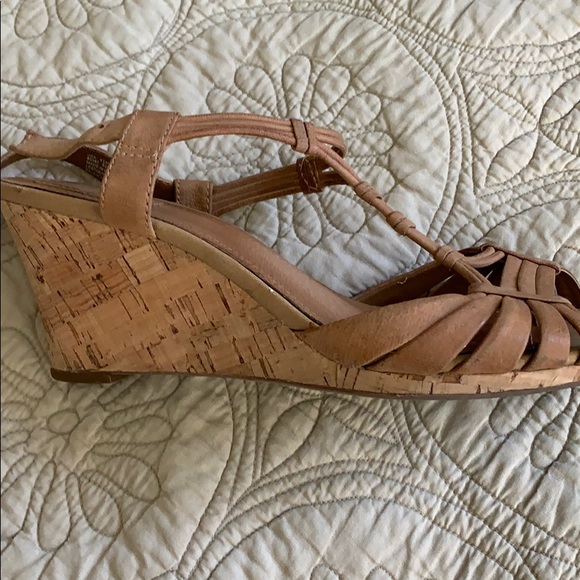 Sandals - Picture 2 of 4